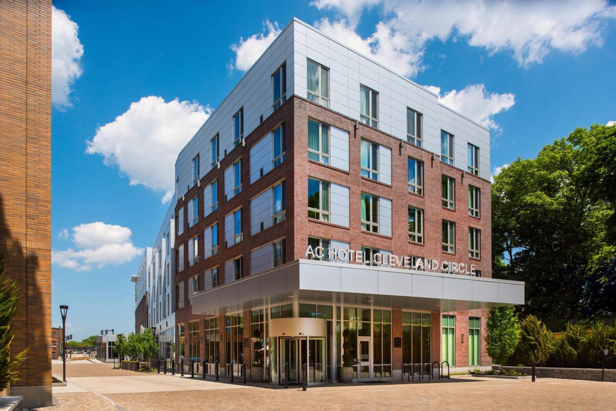 Ac Hotel By Marriott Boston Cleveland Circle Εξωτερικό φωτογραφία